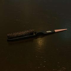 Hajkefe zwart, roze, amint azt Van der Valk Hotel Amsterdam-Amstel az iLost segítségével jelentette.