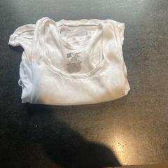 셔츠 shi, iLost를 사용하여 Hotel V Fizeaustraat에 보고됨