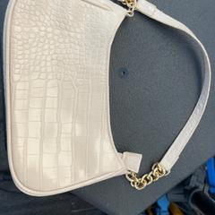 かばん がiLostで Schaatsbaan Rotterdam によって報告されました