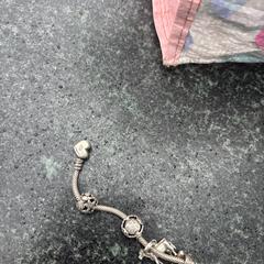 Zilveren Armband an iLost gemeldet