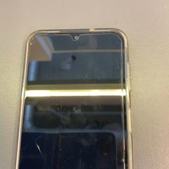 Telèfon, segons ha informat Eindhoven Airport mitjançant iLost