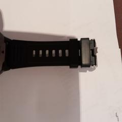 Digital watch noire, as reported by TCL using iLost