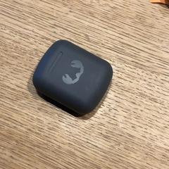 ヘッドホン Grey がiLostで MEININGER Hotel Amsterdam City West によって報告されました