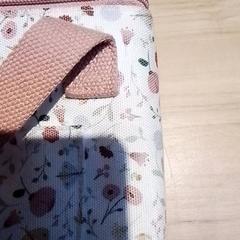 Poltsa freskoa Bloemetjes, gisa salatu by Beekse Bergen Resorts en Hotel iLost erabiliz