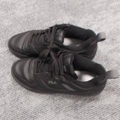 Zapatos, ha sido reportado por Qbuzz Fryslân con iLost