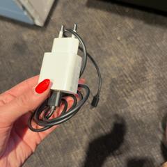 Adapter, gemeldet von Van der Valk Hotel Utrecht über iLost