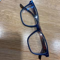Lunettes, a été signalé par Designer Outlet Roosendaal utilisant iLost