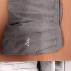 السراويل القصيرة، كما تم الإبلاغ عنه بواسطة Grand Hotel Amrath Kurhaus عبر iLost