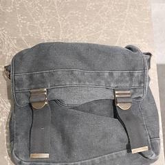 Bossa - Schoudertas, segons ha informat Regio Antwerpen - Brussel mitjançant iLost