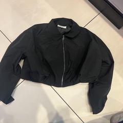 Kurtka Zwart, zgłoszono przez Johan Cruijff ArenA przy użyciu iLost