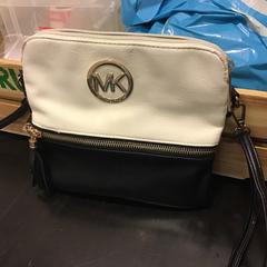 Torba, zgłoszono przez Qbuzz U-OV przy użyciu iLost