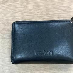 지갑(하위 카테고리) Serruy, iLost를 사용하여 IKEA Liège에 보고됨