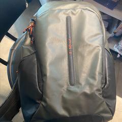 Ryggsekk black matt finish, som rapportert av MEININGER Hotel Munich Olympiapark ved bruk av iLost