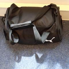 Sporttas, iLost를 사용하여 UVO Vervoer에 보고됨