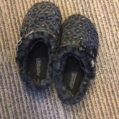 Crocs, segons ha informat Canisius-Wilhelmina Ziekenhuis mitjançant iLost