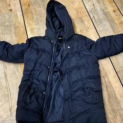 Jakke Donker blauw, som rapportert av IKEA Delft ved bruk av iLost