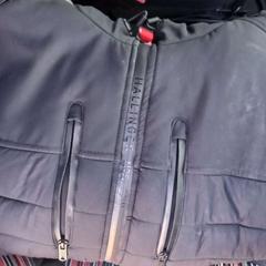Chaqueta, ha sido reportado por Arriva West-Brabant con iLost