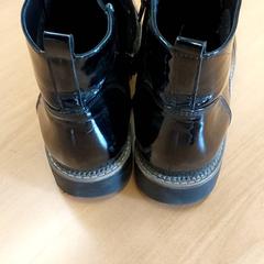 Odzież - schoenen, zgłoszono przez Regio Antwerpen - Brussel przy użyciu iLost