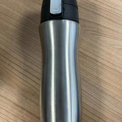 İLost kullanarak Connexxion Amstelland-Meerlanden Schiphol Zuid tarafından bildirildiği gibi Su şişesi