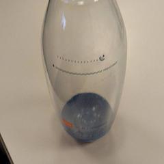 زجاجة، كما تم الإبلاغ عنه بواسطة Vrije Universiteit Amsterdam عبر iLost