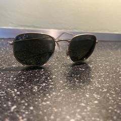 Rayban zonnebril op sterkte, come riportato a iLost