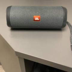مكبر صوت بلوتوث JBL، كما تم الإبلاغ عنه بواسطة MEININGER Hotel Copenhagen عبر iLost
