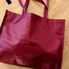 Väska, rapporterat av HTM med iLost