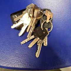 Clé، كما تم الإبلاغ عنه بواسطة IKEA Grenoble عبر iLost