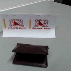 Carteira Denissen, como reportado por Gemeente Utrecht utilizando o iLost