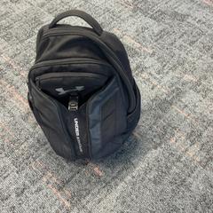 Plecak, zgłoszono przez Connexxion Amstelland-Meerlanden Schiphol Noord przy użyciu iLost