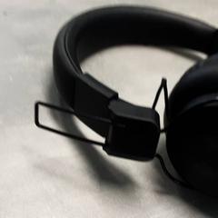 Auscultadores Zwart, como reportado por Arriva Friesland / Groningen utilizando o iLost