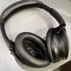 Headphones, as reported by Qbuzz GD Groningen HS using iLost