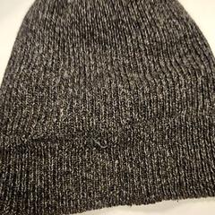 قبعة صغيرة، كما تم الإبلاغ عنه بواسطة Vrije Universiteit Amsterdam عبر iLost