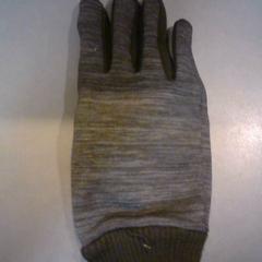 Guanto, come riportato da SnowWorld Landgraaf utilizzando iLost