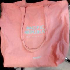 Bag Rosé, som rapportert av Qbuzz servicepunt  Emmen ved bruk av iLost