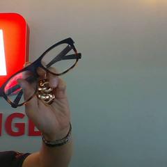 Lunettes, a été signalé par MEININGER Hotel Milano Lambrate utilisant iLost