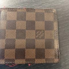 Billetera - Swinnen, ha sido reportado por Centraal magazijn con iLost