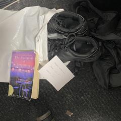 Zapatos Boek en tas, segundo informou Mainport usando iLost