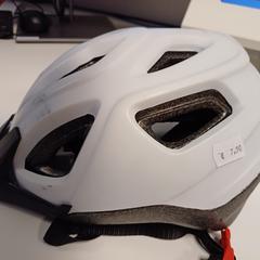 خوذة fiets، كما تم الإبلاغ عنه بواسطة HU Amersfoort عبر iLost