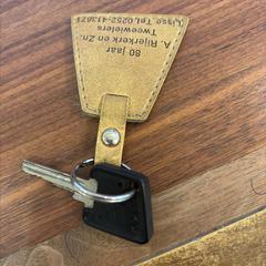 İLost kullanarak Gemeente Heemstede tarafından bildirildiği gibi Sleutelhanger met  sleutel