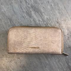 Wallet Topshop, as reported by Drumcode Festival 2019 using iLost