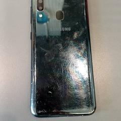 Telefon Samsung Galaxy donkergrijs, som rapportert av Qbuzz GD Groningen HS ved bruk av iLost