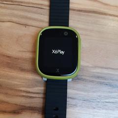 Okos óra Scharz-Grün X6 Play, amint azt Wilmering Vechta az iLost segítségével jelentette.