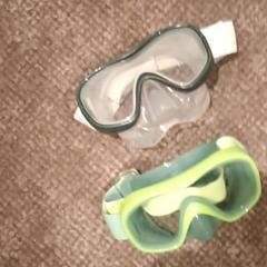 Gafas de natación, ha sido reportado por Van der Valk Hotel Apeldoorn - De Cantharel con iLost