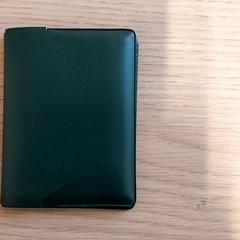 Kártyatartó - Vanlangendonck, amint azt Centraal magazijn az iLost segítségével jelentette.