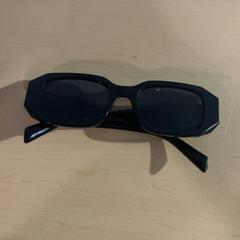 Gafas de sol, ha sido reportado por Jaarbeurs con iLost