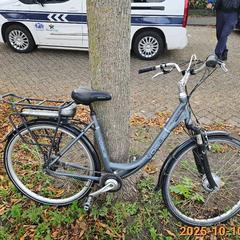 Women’s bike Vogue zilver grijs, as reported by Gemeente Heemstede using iLost
