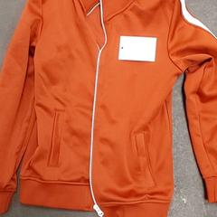 Kleding - Jas, a été signalé par Centraal magazijn utilisant iLost