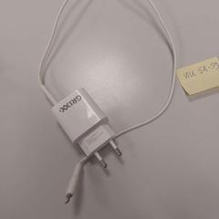 Cargador de laptop Wit, ha sido reportado por Vrije Universiteit Amsterdam con iLost