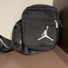 Tasjes, come riportato da Pathé Amersfoort utilizzando iLost